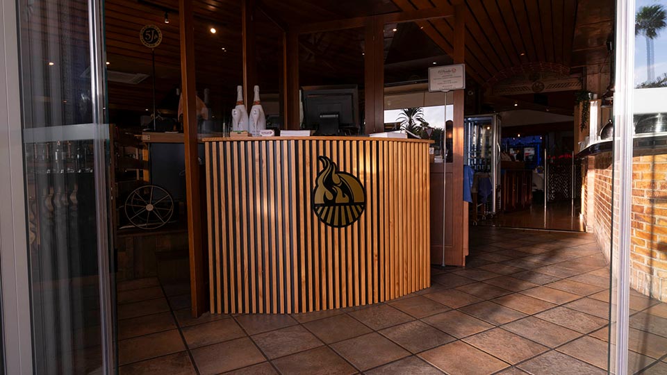 Foto de la entrada de Restaurante El Poncho, restaurante donde comer buena carne en Maspalomas