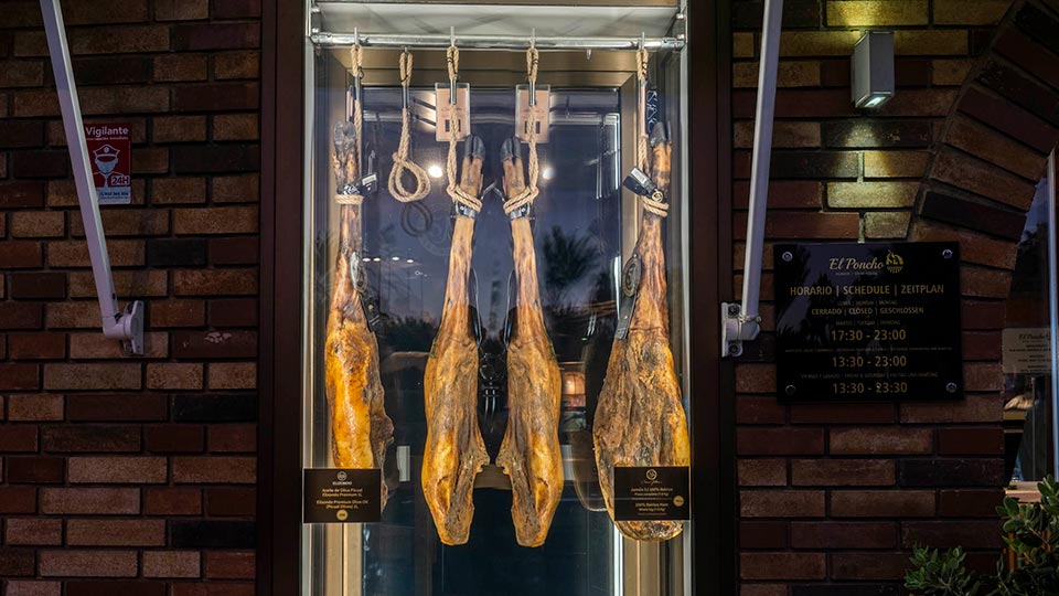 Patas de Jamón en restaurante El Poncho en Maspalomas